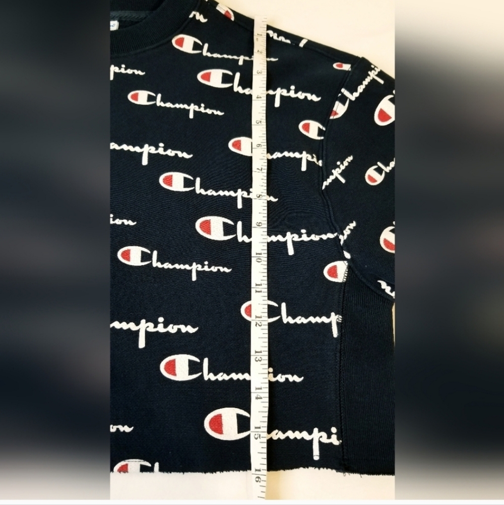 Champion Reverse Weave Logo Crop Sweatshirt Navy Blue Logo Print Retro Style - Picture 12 of 12